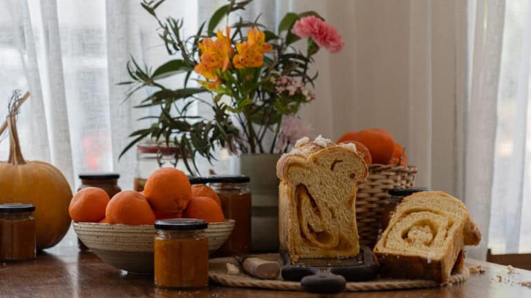 Mermelada de Mandarina Casera, Brioche Cítrico y Salud en Invierno